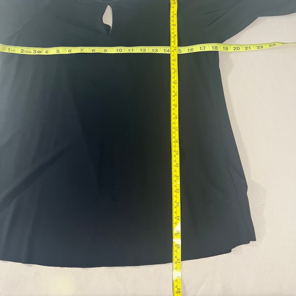 Graham & Spencer Black Keyhole Cutout Open Back Blouse Silk Trim Size Medium M - Picture 3 of 12
